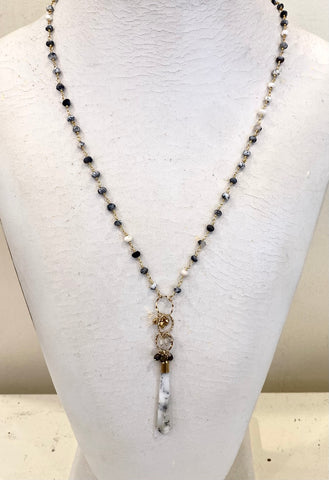 Necklace (dendritic opal)